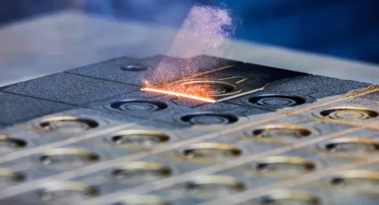 Новое поступление волоконно-лазерной чистящей машины для нержавеющей стали/алюминия